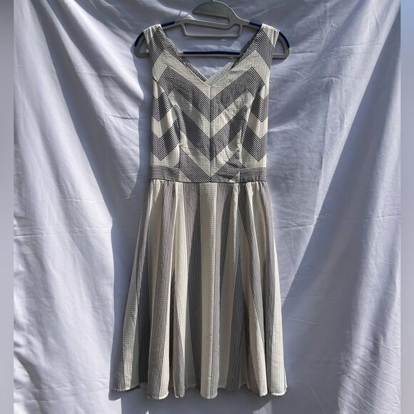 Maurice’s unique style black and off white printed spring dress. Size 5/6 - Picture 1 of 7
